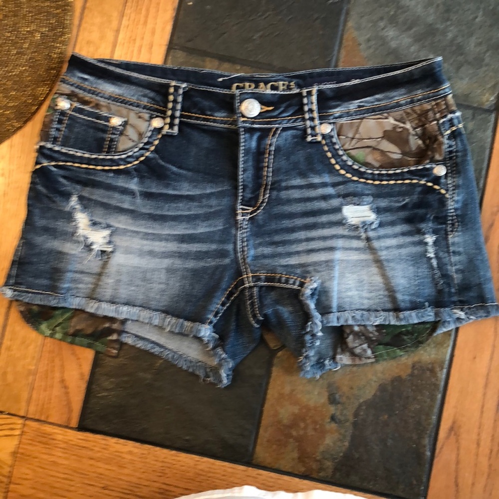 Grace in LA shorts